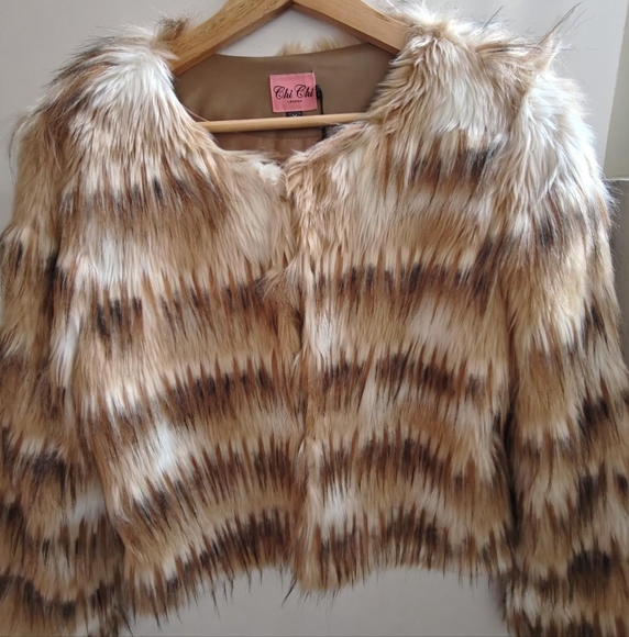Faux Fur Jacket - Picture 2 of 8
